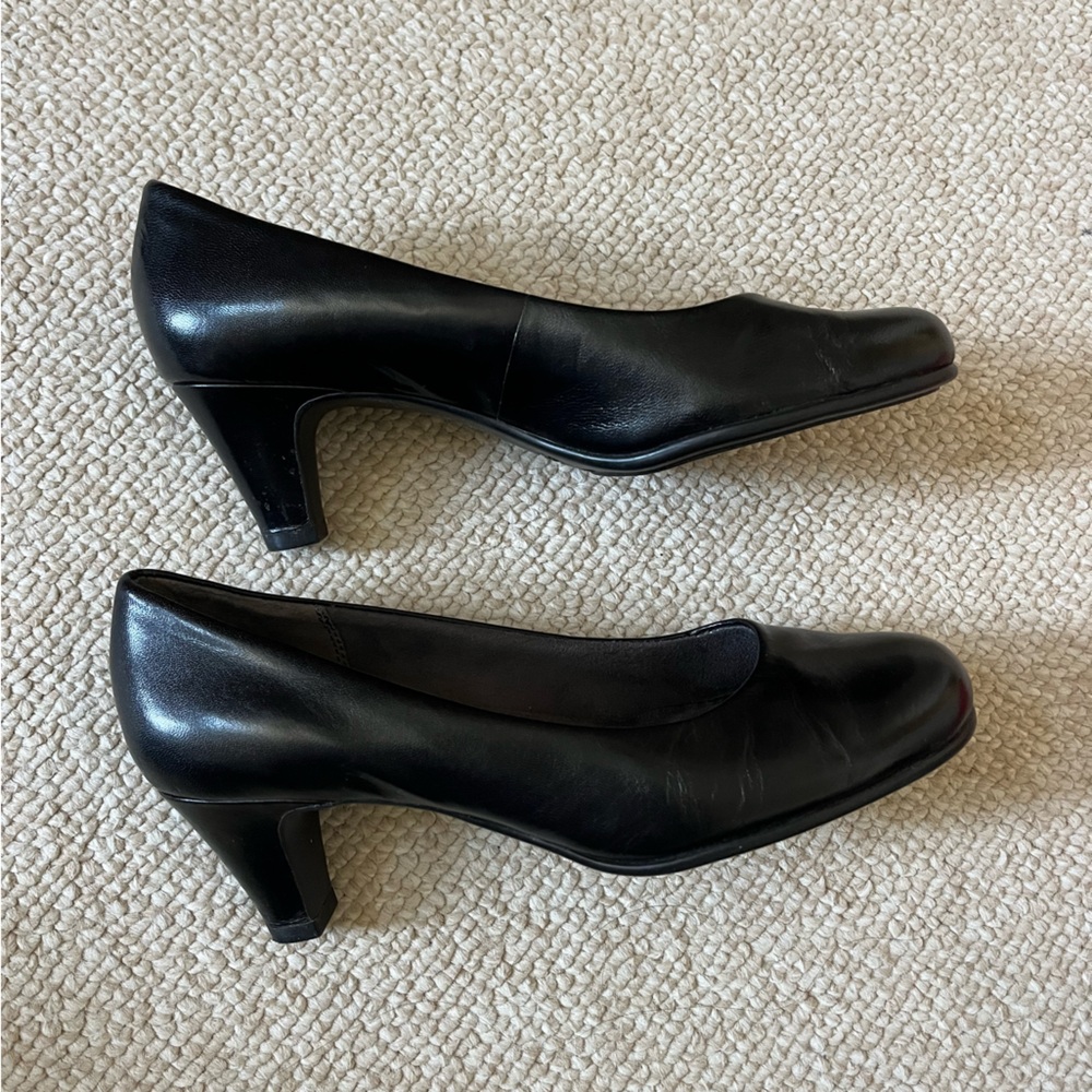 Aerosoles comfort heels